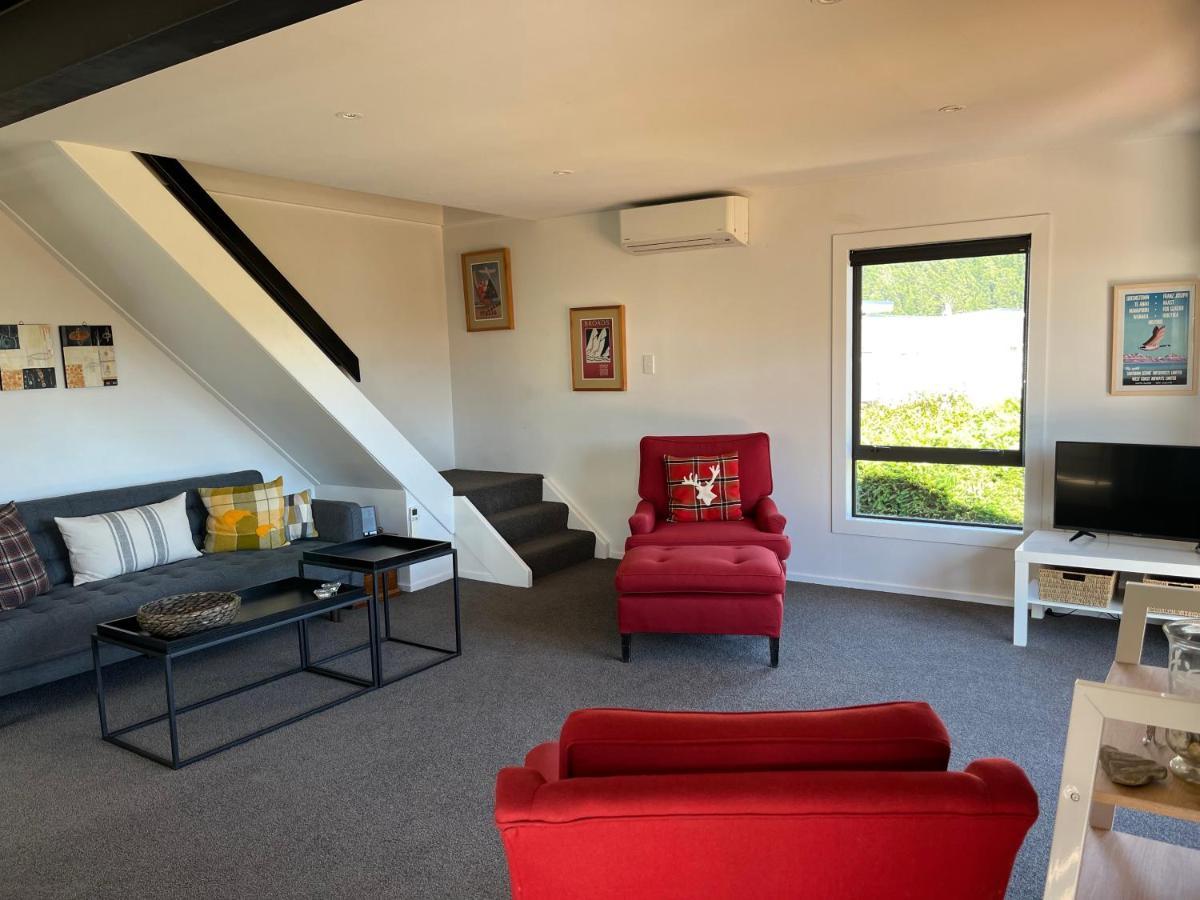 Views On Parry - Lake Hawea Holiday Home Exterior foto