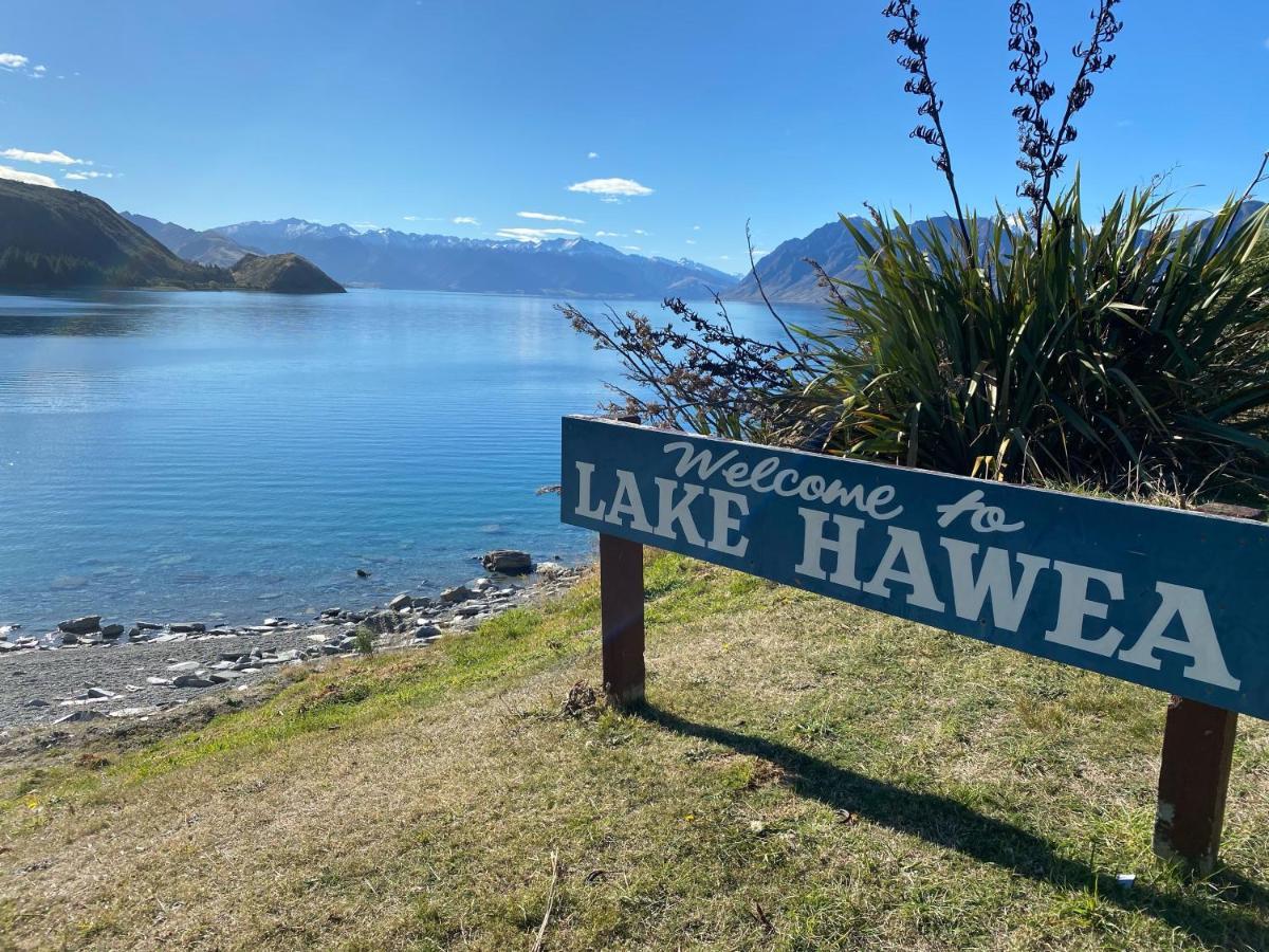 Views On Parry - Lake Hawea Holiday Home Exterior foto